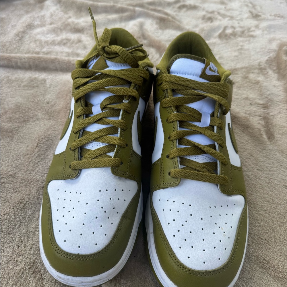 Nike Dunks Men's Olive and White Sneakers